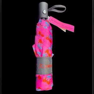 🍒🩷BETSEY JOHNSON Heart Cherries Automatic 42" Umbrella🩷🍒NWT